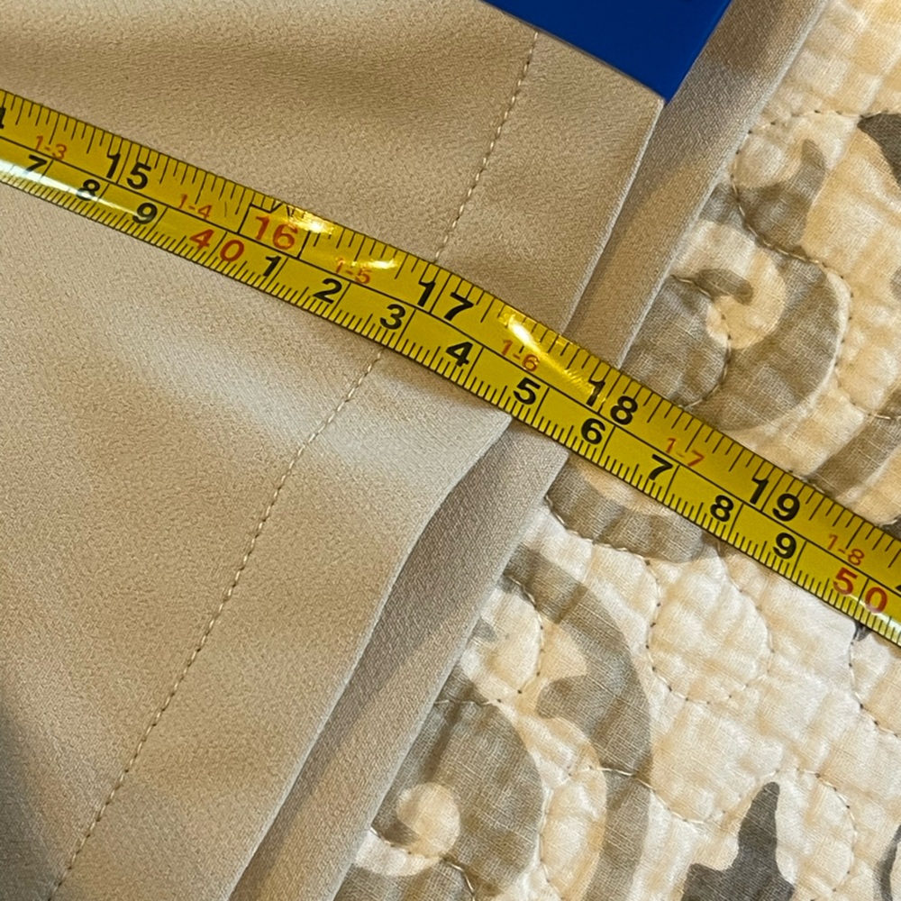32 Degrees Women's Skort in Light Tan - Picture 4 of 6